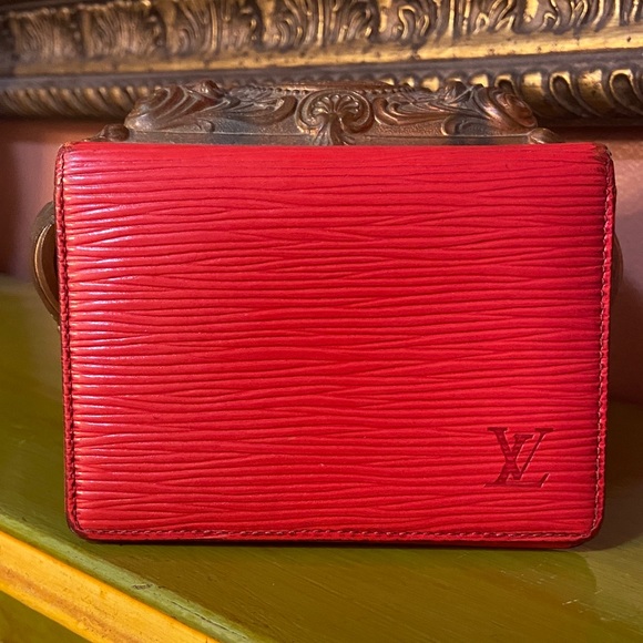 Louis Vuitton Vibrant Red Epi Leather ID Card Case Wallet - Picture 1 of 11